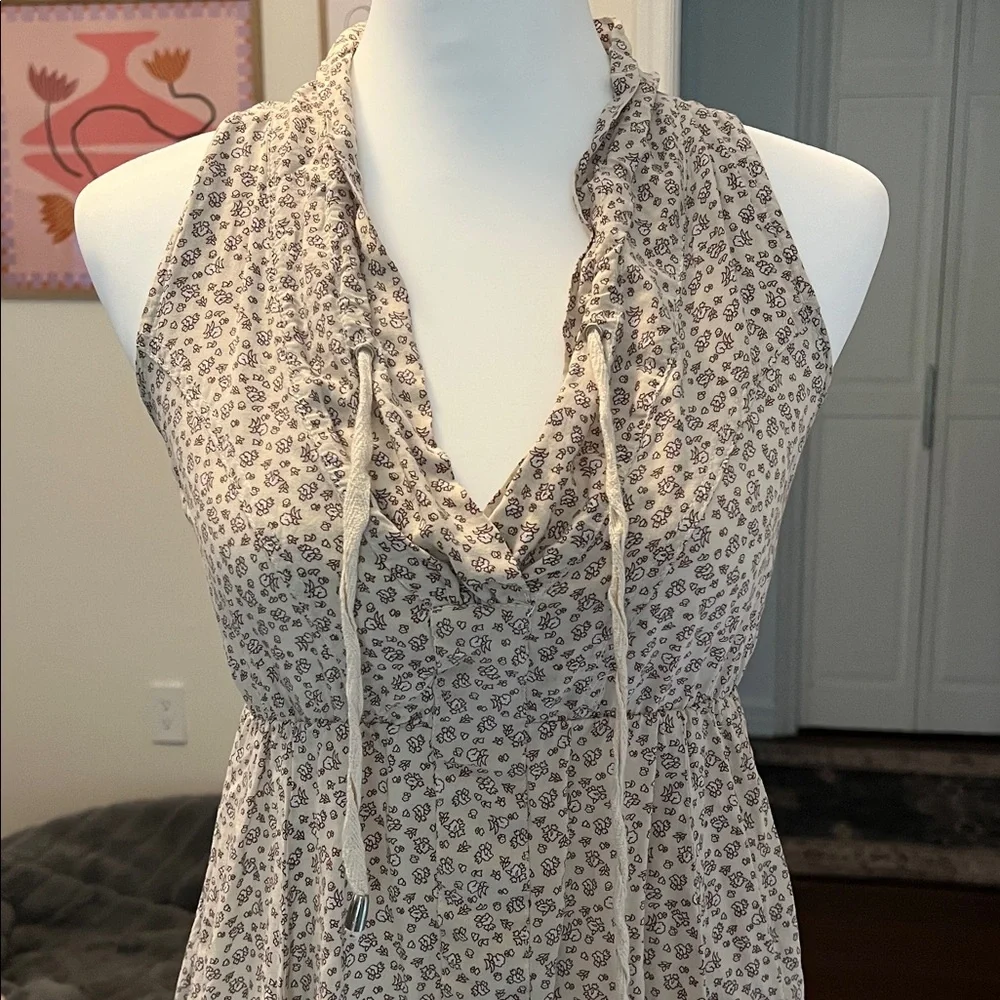 Cream Floral Dress - Picture 5 of 6